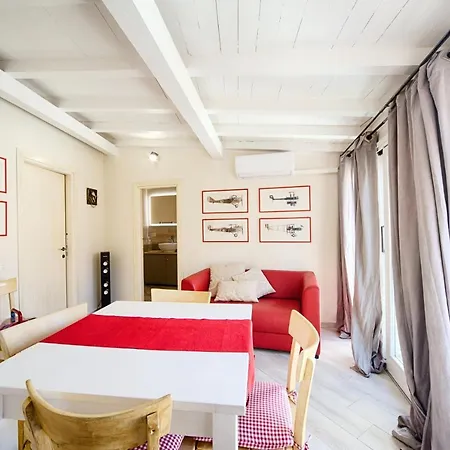 Center Apartment *